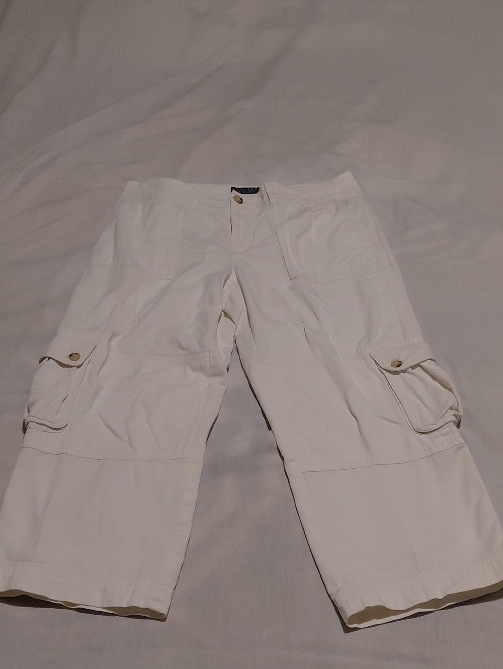 Women's Ralph Lauren Ivory Cropped Cargo Pants Size 6P Excellent Condition
